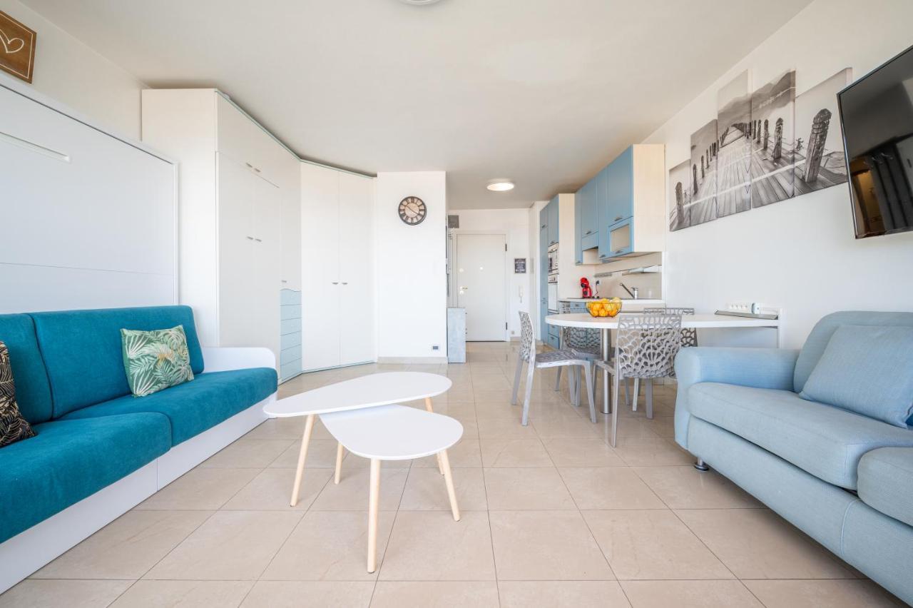 La Grande Palmeraie - Spacieux Studio Avec Vue Mer, Terrasse, Port De Garavan Menton Extérieur photo